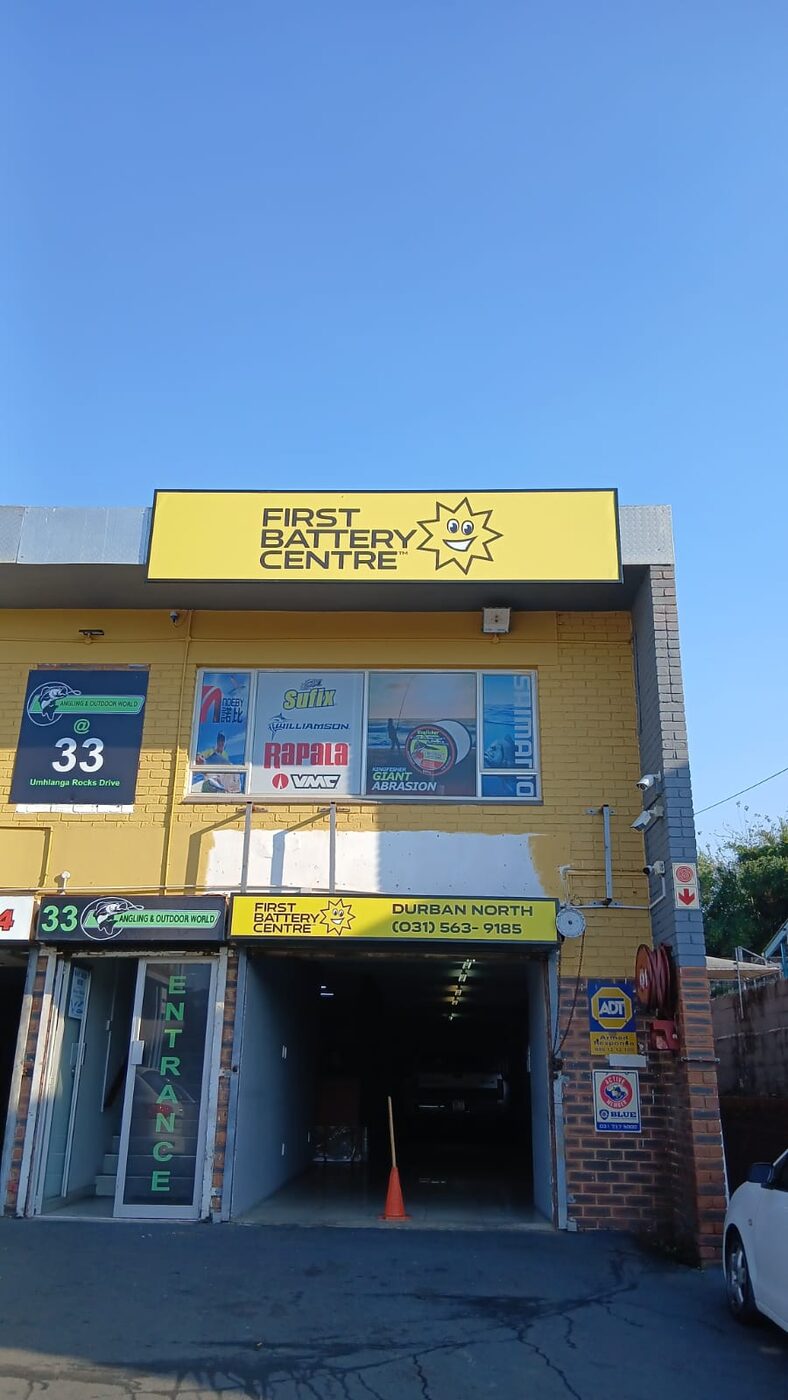 Cash and Carry Centre building signage
